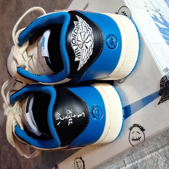 Air Jordan Low Cactus Jack - Picture 7 of 13